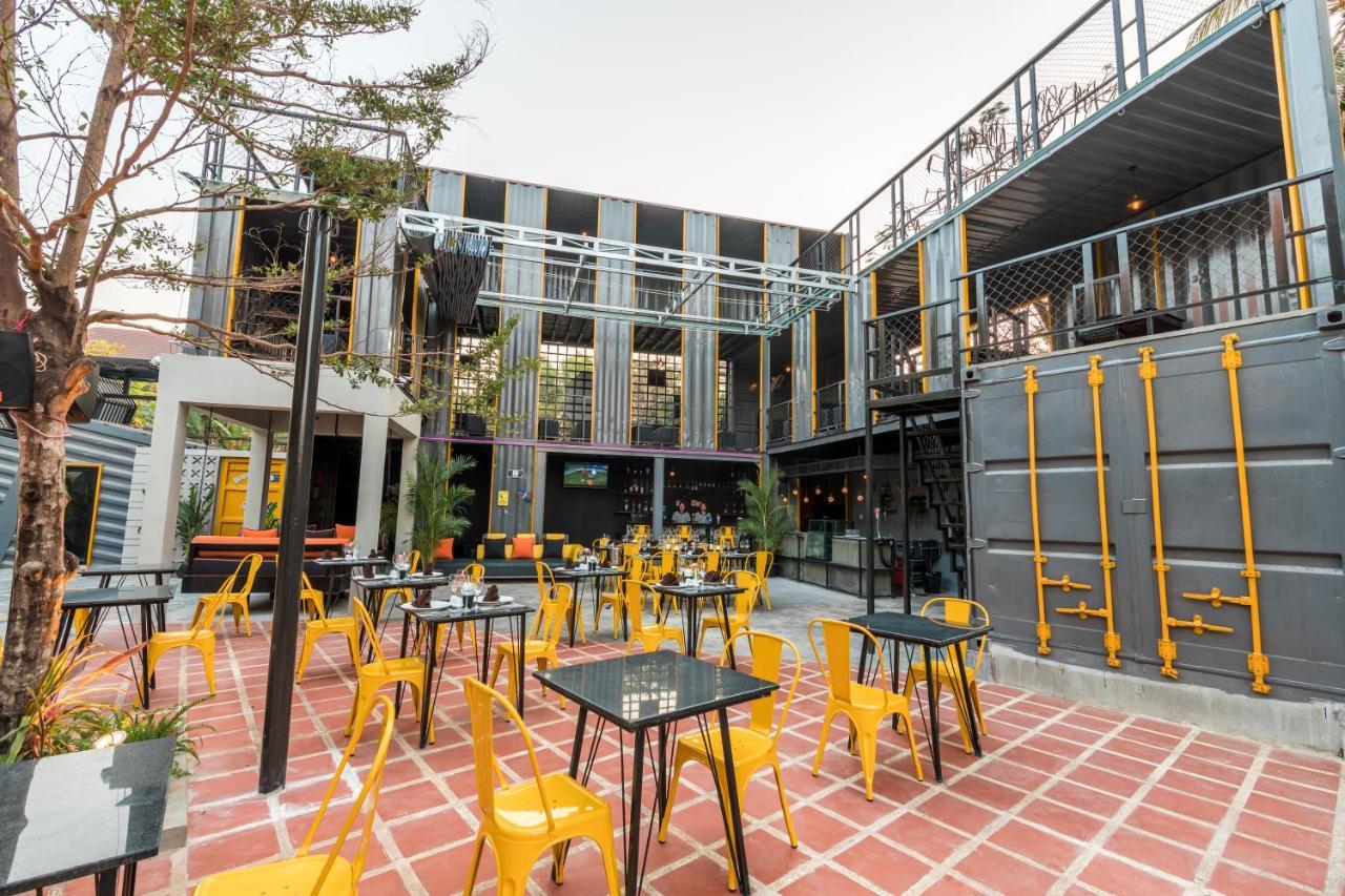 White Rabbit Hostel Siem Reap Exterior foto