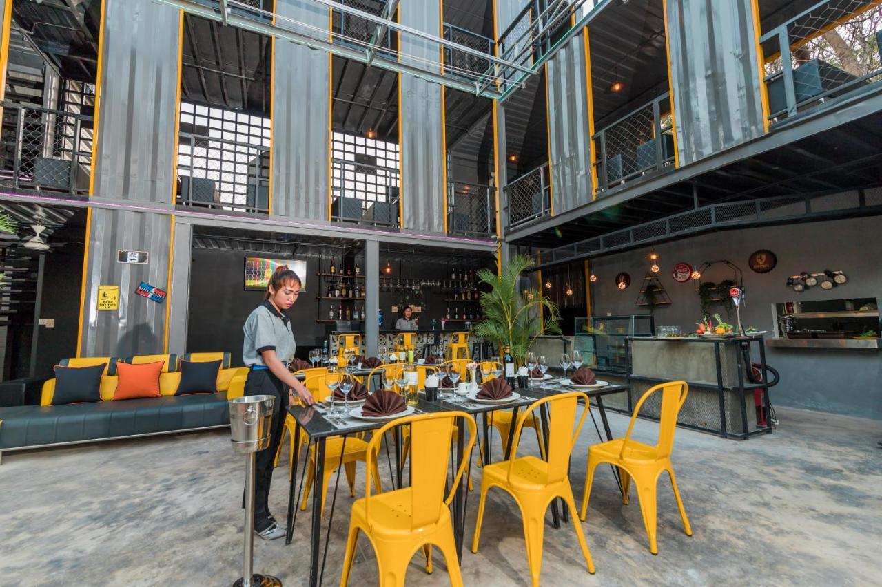 White Rabbit Hostel Siem Reap Exterior foto